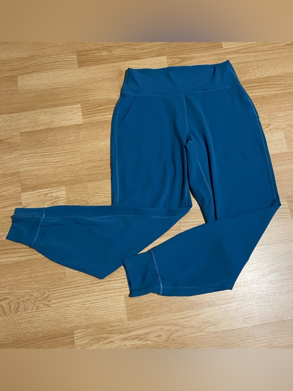 Lululemon cuffed leggings